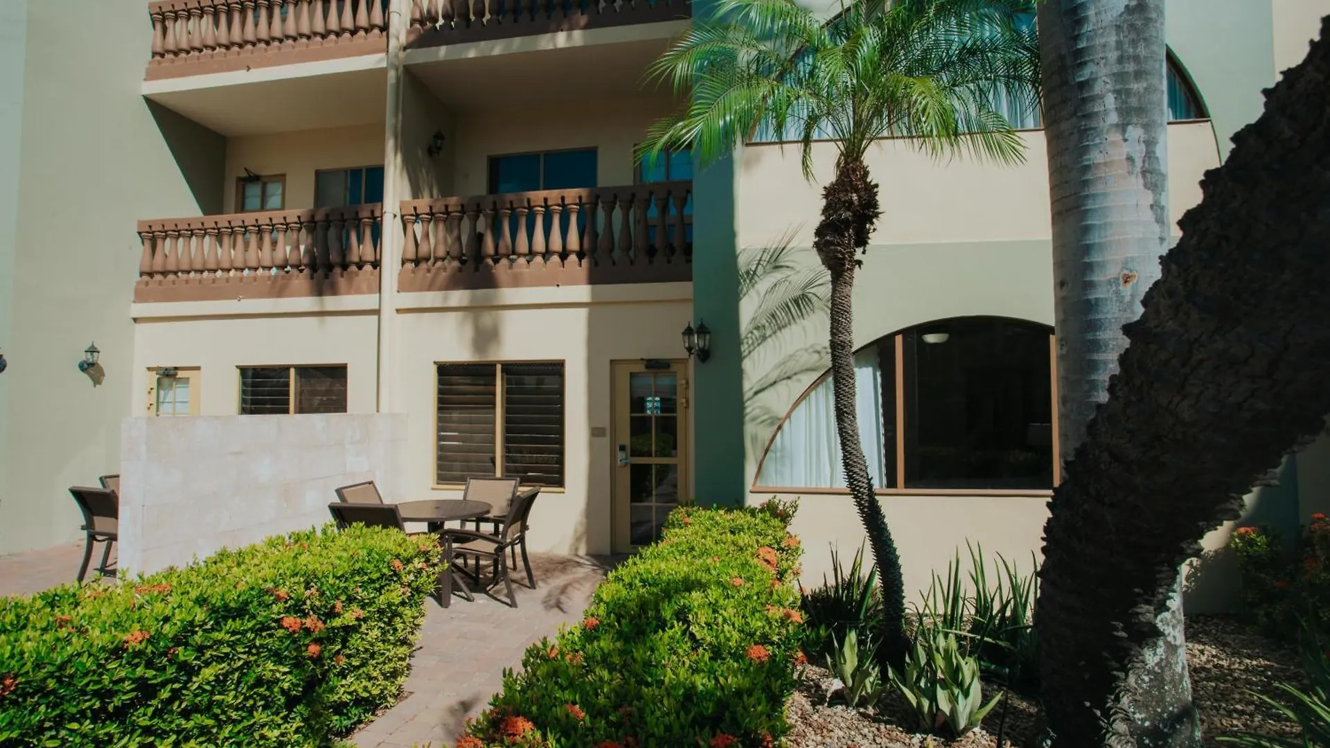 Eagle Aruba Resort Palm Beach